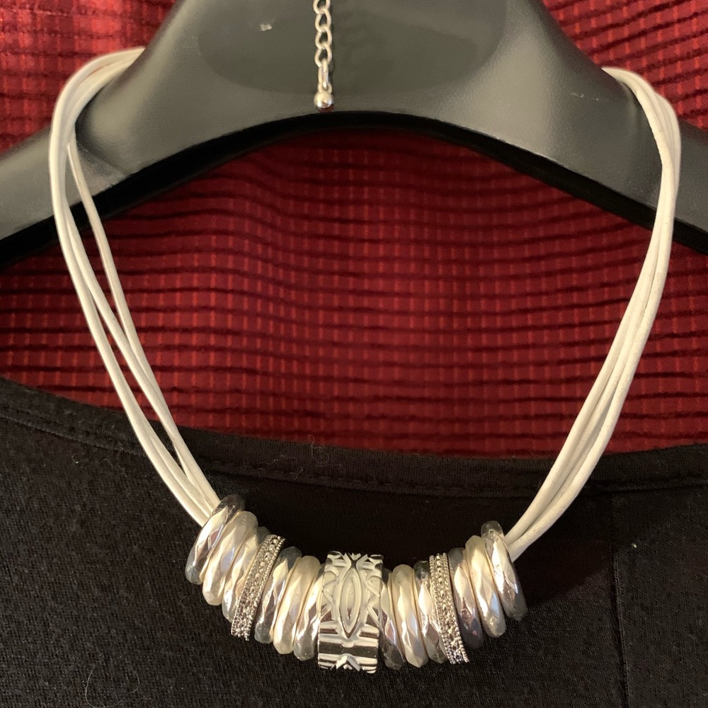 NWOT New Infinite choker  necklace